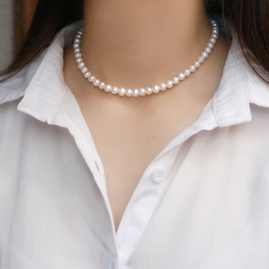 Necklace Choker Strand of Natural Freshwater Pearls