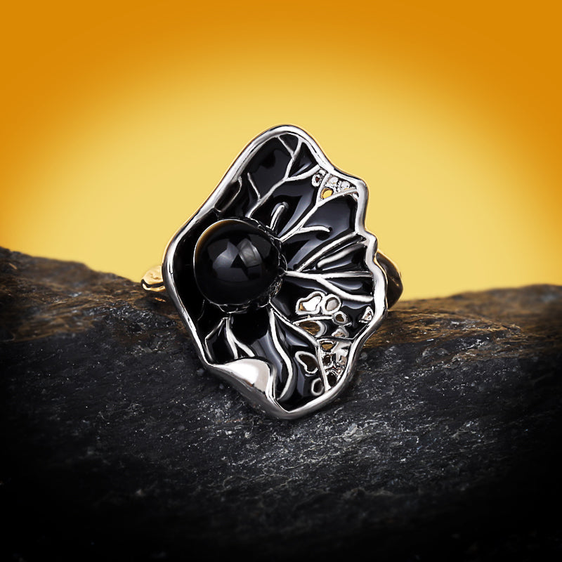 Sterling Silver Ring with Black Pearl