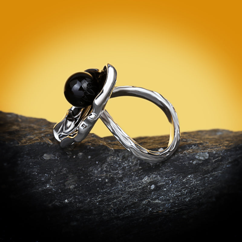 Sterling Silver Ring with Black Pearl