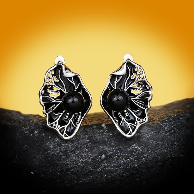 Sterling Silver Earrings with Black Pearl on Shell Shape