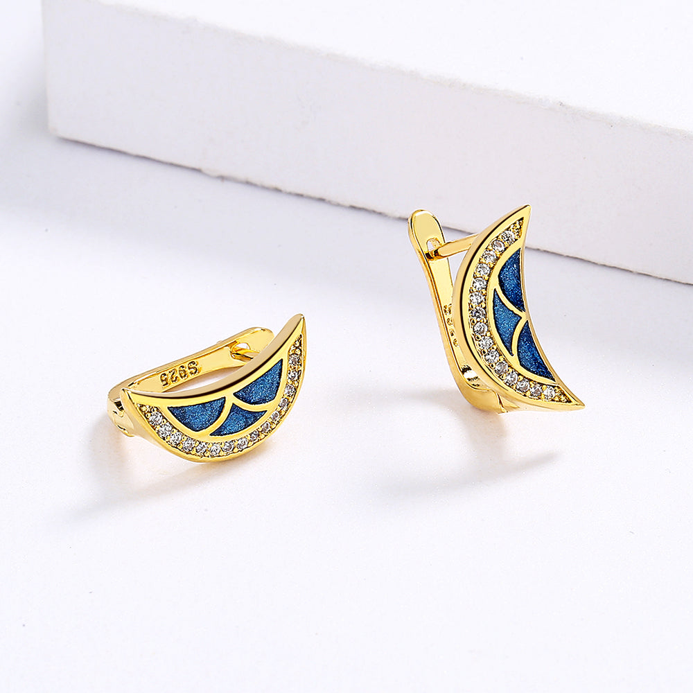 Curved Moon Shape Earrings Enameled in Blue Color